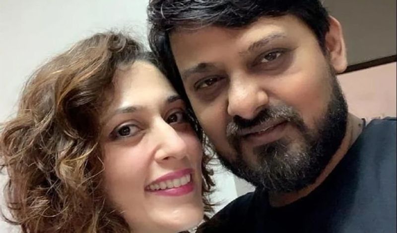 पोस्ट के आखिरी में वाजिद खान की पत्नी ने लिखा, 'आज भी उनके अचानक निधन के बाद उनके परिवार का उत्पीड़न जारी है। वो अपने बच्चों के अधिकारों और विरासत के लिए लड़ रही हैं, जो उनके द्वारा बेकार कर दिए गए हैं। यह सब उनके द्वारा इस्लाम कबूल न करने के खिलाफ एक नफरत है।' 