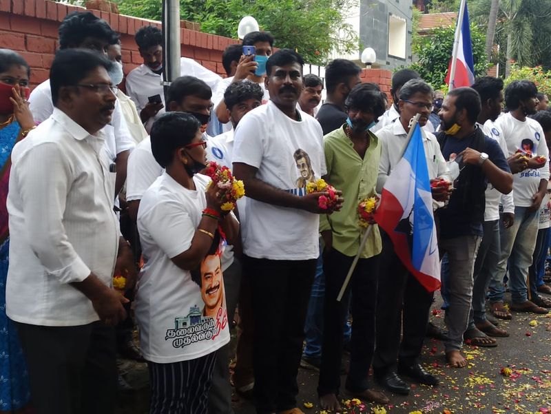 rajinikanth raghavendra mandabam fans waiting photos