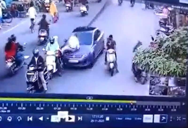 Traffic policeman car bumper rash errant drivers-VPN