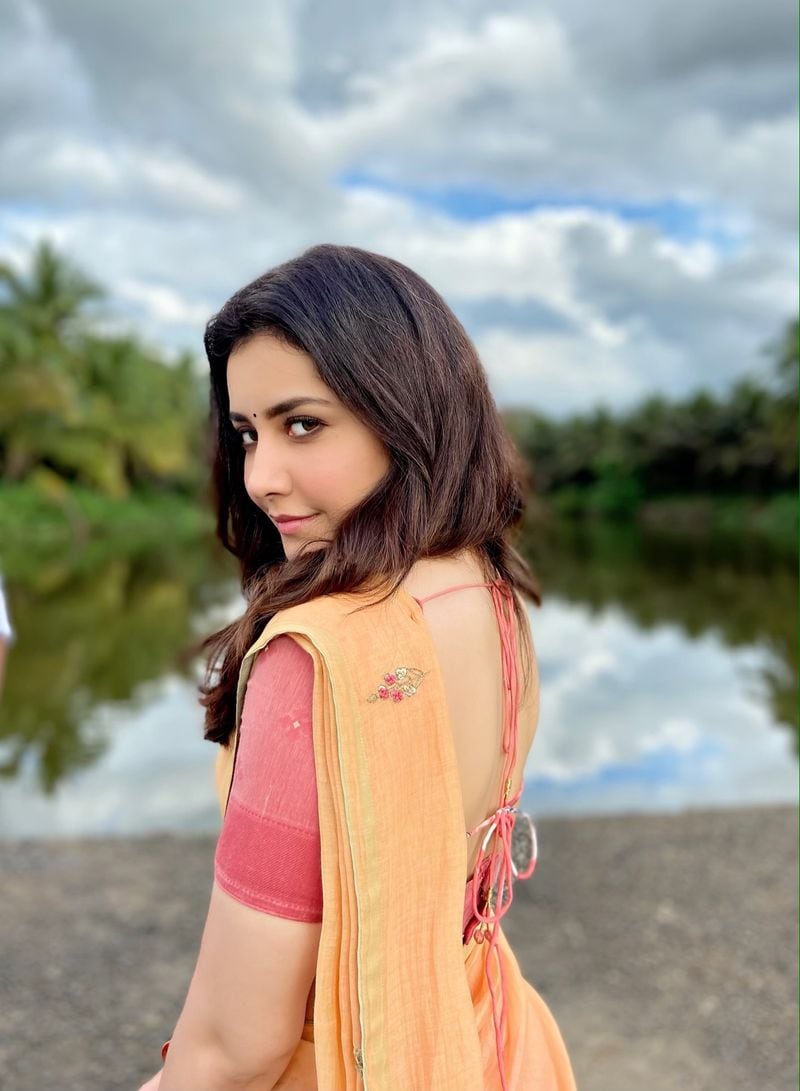 hot beauty raashi khanna birth day special arj