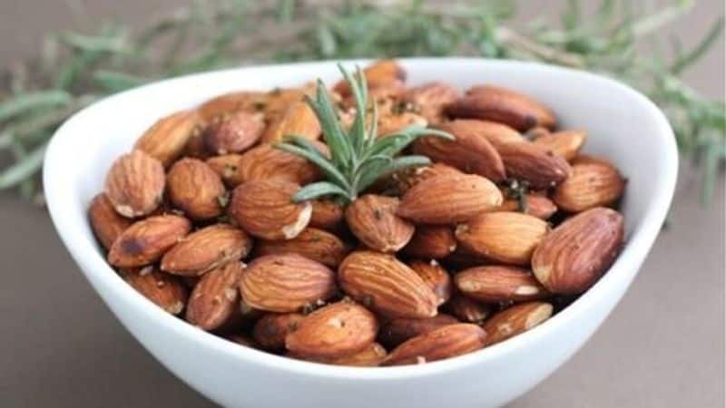 Weight loss: These healthy roasted almond snacks can help you shed kilos in no time