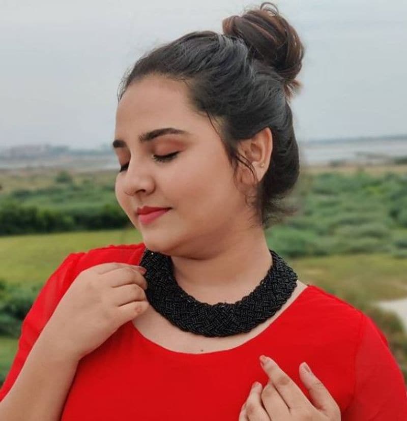 vani rani radhika reel daughter neha menon latest photo shoot