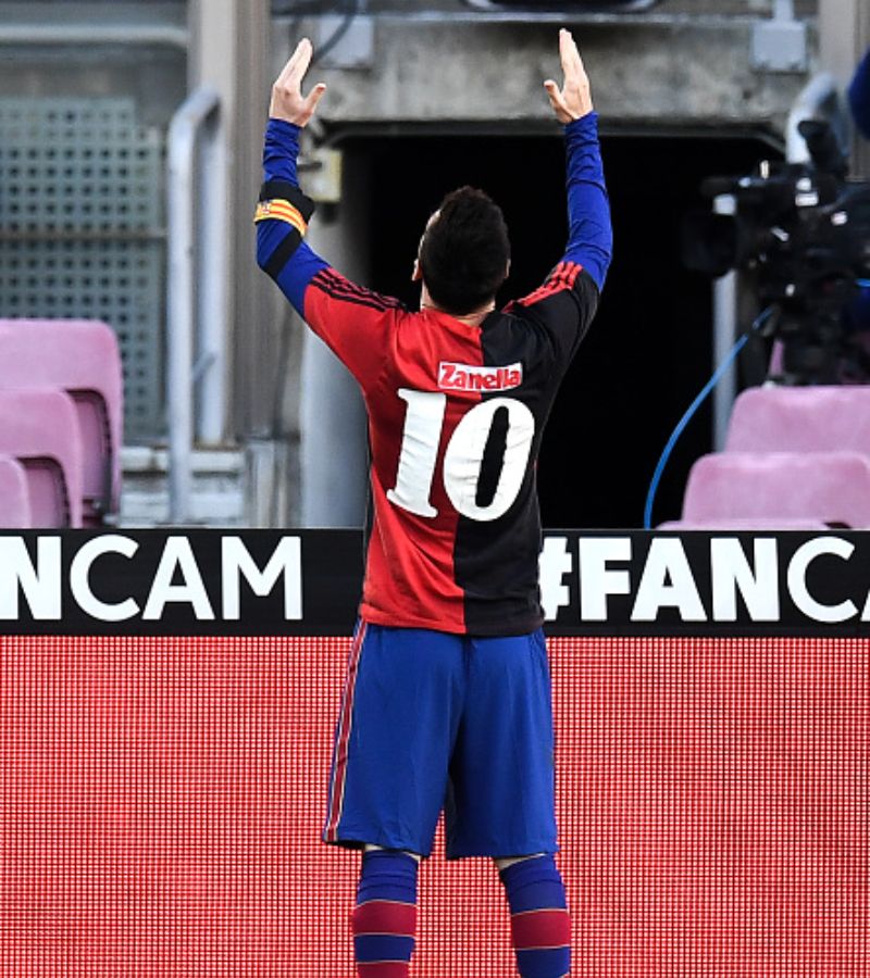 Messi tribute Maradona in emotional way, Barcelona penalized for that spb