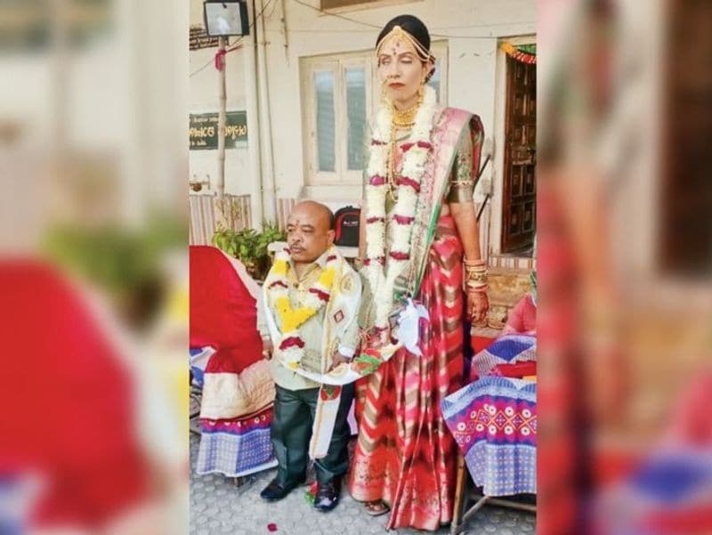 सात फेरे लेने वाली दुल्हन शांता मकवाणा, सत्यम सेवा युवक मंडल के गर्ल्स हॉस्टल में बचपन से रहती हैं। 