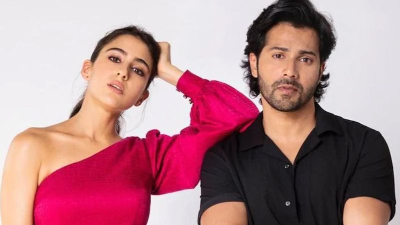 सारा ने कहा- स्क्रीन टाइम इतना मायने नहीं रखता क्योंकि ये लोग आपको बहुत कुछ सिखाते और प्रेरित करते हैं। आप एक अच्छी कहानी सुना रहे हैं, लोगों को एंटरटेन कर रहे हैं। तो किसने कौन-सा मजाक सुनाया इस लड़ाई में मैं उतरना नहीं चाहती हूं।