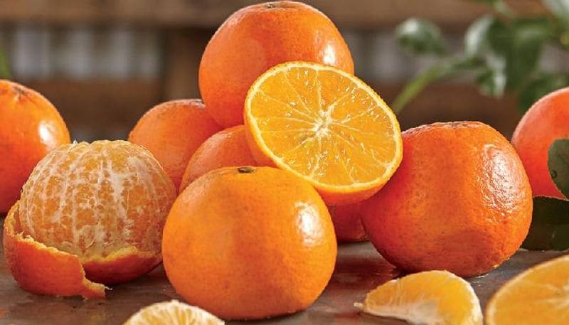 <p style="text-align: justify;"><strong>ಕಿತ್ತಳೆ ಸಿಪ್ಪೆಯ ಪ್ರಯೋಜನಗಳು: </strong>ಸಿಟ್ರಿಕ್ ಹಣ್ಣುಗಳ ಹೊರಚರ್ಮವು ಫ್ಲೇವನಾಯ್ಡ್ ಗಳ ಉಪಸ್ಥಿತಿಯಿಂದಾಗಿ ಕಹಿರುಚಿಯನ್ನು ಹೊಂದಿದ್ದು, ಇದು ಹಣ್ಣನ್ನು ಕೀಟಗಳಿಂದ ರಕ್ಷಿಸುತ್ತದೆ. ಇದು ಹಣ್ಣಿನ ಇತರ ಭಾಗಗಳಿಗಿಂತ ಹೆಚ್ಚಿನ ಫ್ಲೇವನಾಯ್ಡ್ ಗಳನ್ನು ಹೊಂದಿರುತ್ತದೆ.</p>