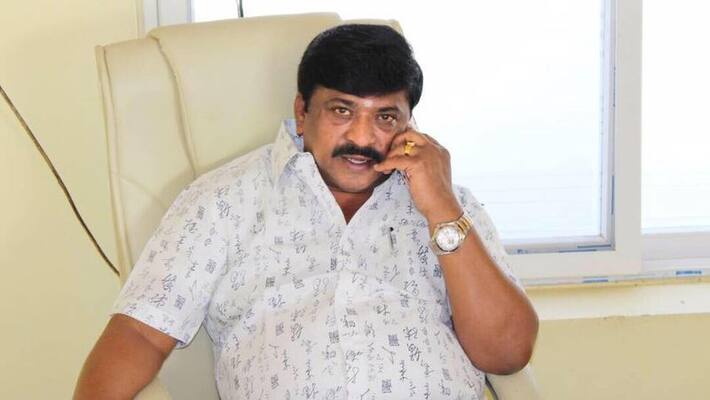 Dupatta found in Ex Minister varthur prakash car woman may involved in the kidnap case pod Dupatta found in Ex Minister varthur prakash car woman may involved in the kidnap case pod