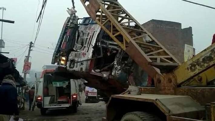 8 people died in road accident in Kaushambi Uttar Pradesh kpn 8 people died in road accident in Kaushambi Uttar Pradesh kpn