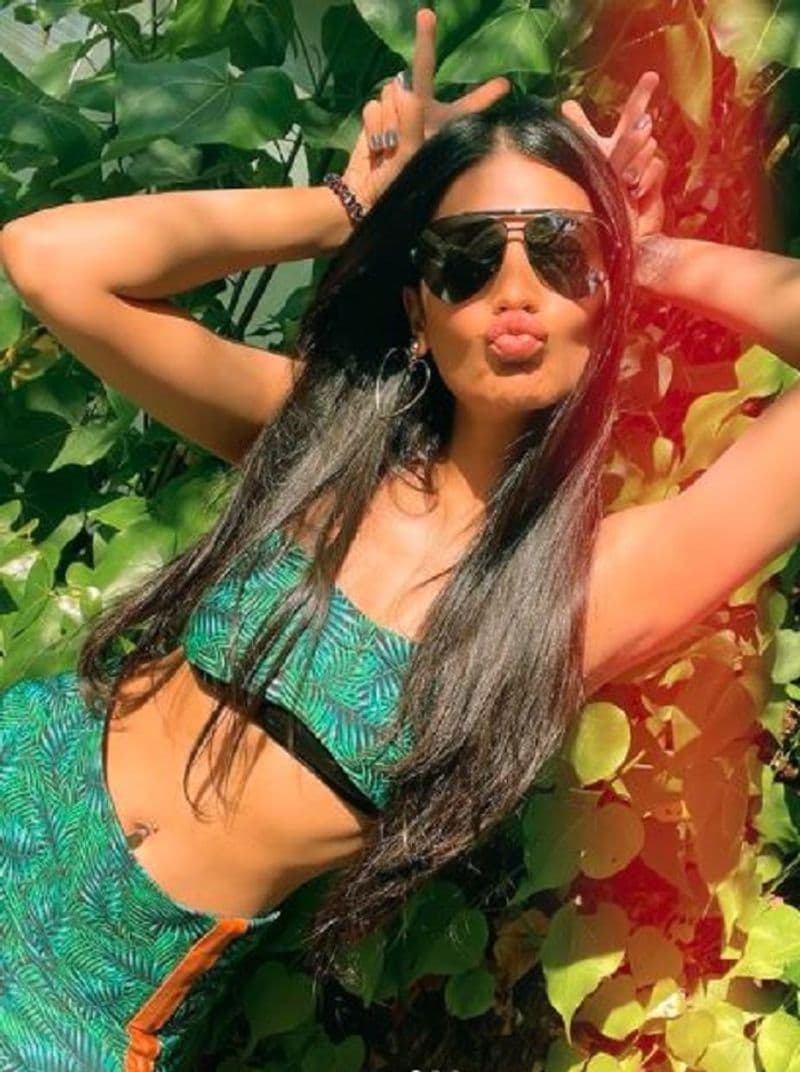 Shruti Haasan
Shruti has openly accepted going under the knife. She accepted fixing the nose because she does not like it.