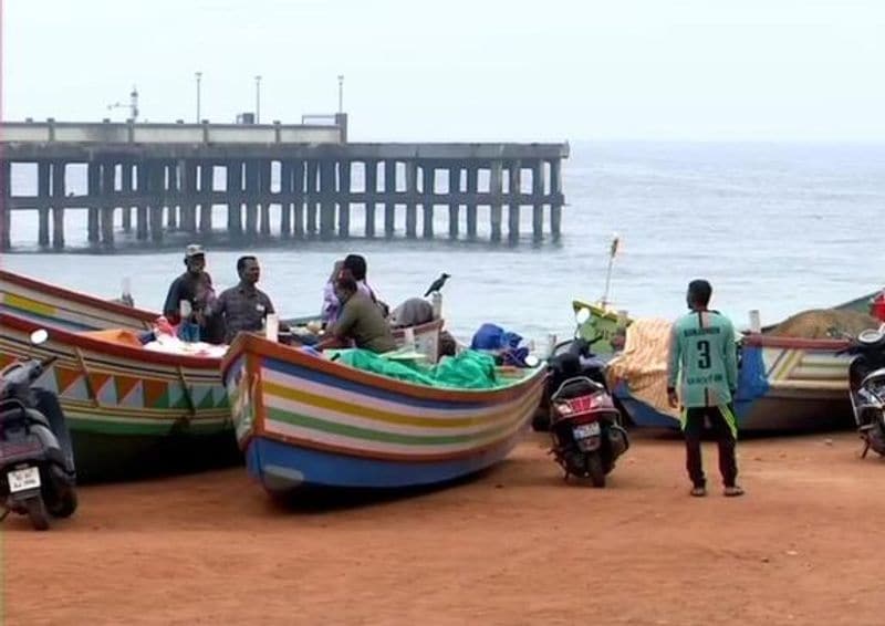 Tropical cyclone Burevi to the Indian coast