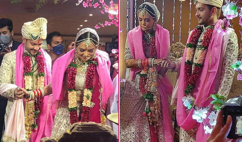 'इसके बाद फेरों के लिए उन्हें अपने दोस्त का पायजामा पहनना पड़ा। किस्मत से उनका और उनके दोस्त का पायजामा एक जैसा था।'