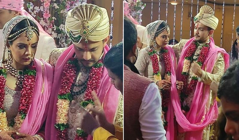 आदित्य और श्वेता ने 1 दिसंबर को जुहू स्थित इस्कॉन मंदिर में शादी की थी। कोरोना के चलते सेरेमनी में दोनों पक्षों के परिवार वाले, रिश्तेदार और चुनिंदा दोस्त को मिलाकर करीब 50 लोग ही शामिल हुए थे। 