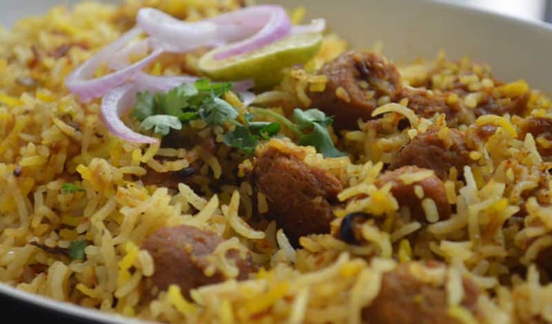 pollachi case...7 policemen suspended for lusting after Mutton Briyani