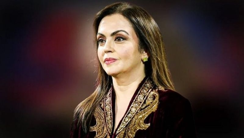 नीता अंबानी (Nita Ambani) रिलायंस इंडस्ट्रीज लिमिटेड (RIL) की नॉन एग्जीक्यूटव डायरेक्टर हैं। वे भारत के सबसे अमीर व्यक्ति मुकेश अंबानी (Mukesh Ambani) की पत्नी हैं। नीता अंबानी रिलायंस फाउंडेशन (Reliance Foundation) की फाउंडर और चेयरपर्सन हैं। वे धीरूभाई अंबानी इंटरनेशनल स्कूल की भी फाउंडर और चेयरपर्सन हैं। रिलायंस के बिजनेस से भी वे जुड़ी हुई हैं। रिलायंस के एजीएम को वे संबोधित करती रही हैं। नीता अंबानी के रिलायंस इंडस्ट्रीज में 75 लाख शेयर हैं। वे सामाजिक कामों से भी जुड़ी हैं। फॉर्च्यून इंडिया की सबसे पावरफुल और सफल बिजनेसवुमन की लिस्ट में नीता अंबानी पहले नंबर पर हैं।