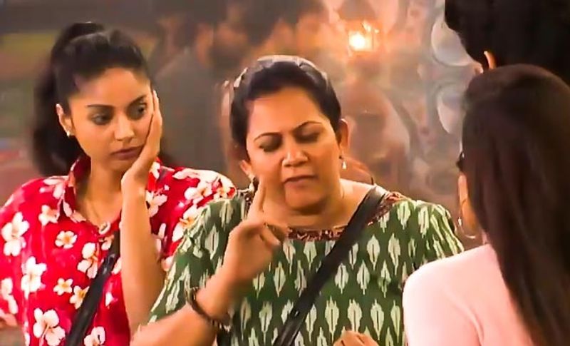 இதன் காரணமாக பலருடைய போன் அழைப்புகளை என்னால் எடுக்க முடியாமல் போகலாம். ஆனால் அதே நேரத்தில் எனது மகள் ஜாரா எனது உடல் நலம் குறித்த அப்டேட்டை தெரிவிப்பார் என்பதை உறுதி கூறுகிறேன். இந்த இக்கட்டான நிலையை எதிர்த்துப் போராடி நான் மீண்டும் வருவேன் என்று உறுதியாக நம்புகிறேன். எனக்காக பிரார்த்தனை செய்யுங்கள்’ என்று உருக்கமாக தெரிவித்துள்ளார். 