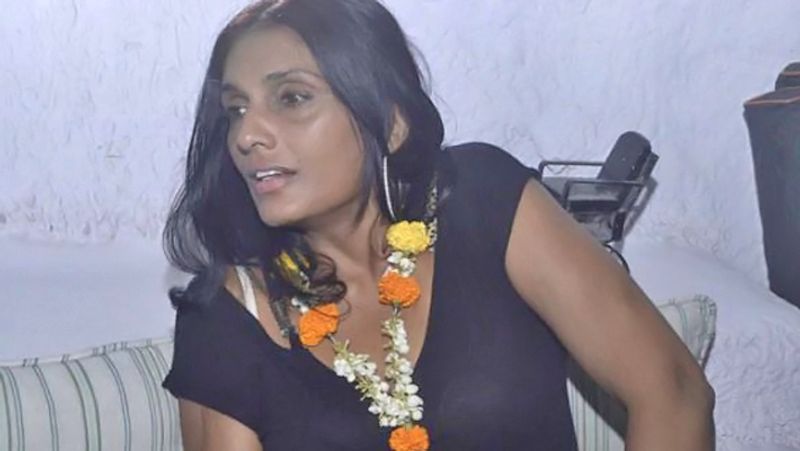 3 साल चला इलाज, तब वापस आई याददाश्त : याददाश्त खो चुकीं अनु अग्रवाल का 3 साल तक लगातार इलाज चला। इसके बाद वो अपनी याददाश्त वापस पा सकीं।