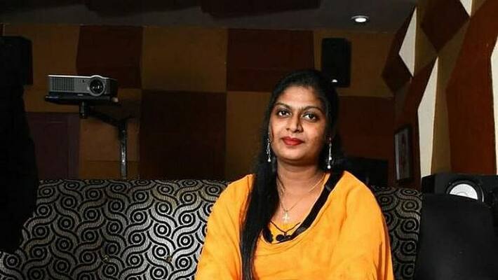 Isaivani Police Complaint: Threatens to beat acid .. Ghana singer complains about ex-husband. Isaivani Police Complaint: Threatens to beat acid .. Ghana singer complains about ex-husband.
