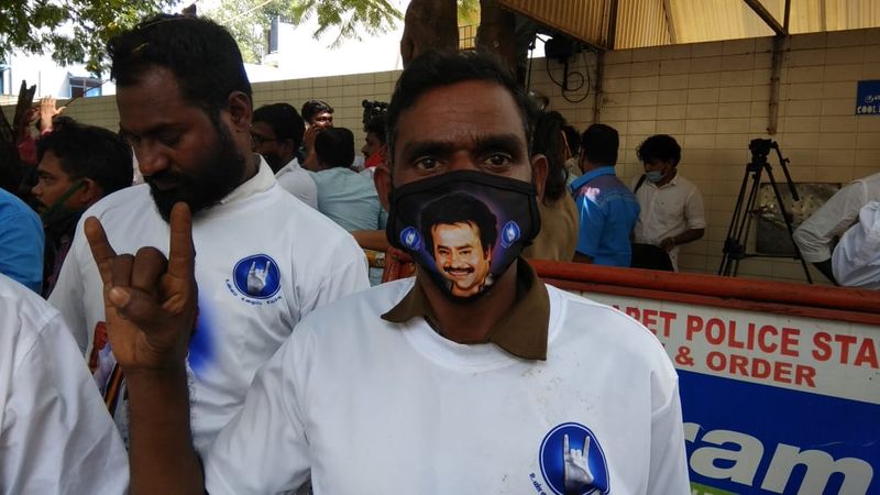 Spiritual politics is not Dravidian politics Rajinikanth announces new party announcement date