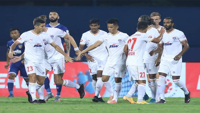 The closing stages saw four more attempts until the 93rd minute, including yet another save from Gurpreet. Nonetheless, Chhetri scored the fourth for Bengaluru, with his left foot to the centre from a similar position, as Edmund Lalrindika came up with the assist. It was the game's final attack, as Bengaluru comfortably sealed the three points at the full-time whistle.