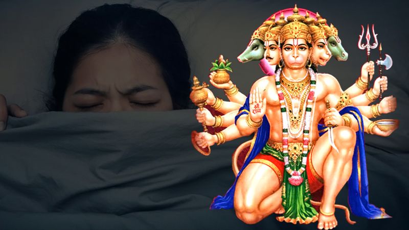  जिन लोगों को डरावने या बुरे सपनों से छुटकारा पाना हो, उन्हें भगवान हनुमान की पंचमुखी स्वरूप की तस्वीर लगाकर रोज उसकी पूजा करनी चाहिए।