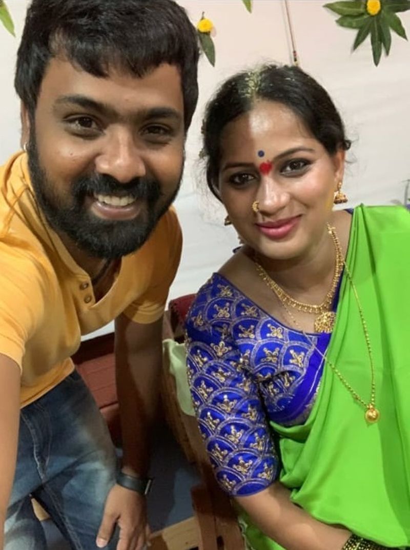 <p>ಸೋಶಿಯಲ್ ಮೀಡಿಯಾ ಮುಖೇನ ಮಗುವಿನ ಅಪ್ಮ ಡೇಟ್ ನೀಡುತ್ತಿರುತ್ತಾರೆ.</p>