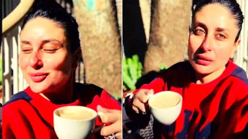 सामने आए वीडियो में करीना बिना मेकअप नजर आ रही है। उन्होंने अपने बालों को टाइट बांध रखा है, जिसकी वजह से बाल चपटे दिख रहे हैं। इतना ही हाथ में कॉफी का कप लिए वे अलग-अलग एक्सप्रेशन ले रही है। धूप में बैठकर कॉपी पीने की वजह से उनका पूरा चेहरा लाल दिख रहा है। 