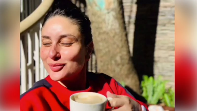 प्रेंग्नेंसी में काम किए जाने पर बोलते हुए करीना ने कहा कि प्रेग्नेंसी कोई बीमारी नहीं है जो वह घर बैठ जाएं। यह बात सही है कि इसमें कुछ परेशानियां भी होती हैं लेकिन आपको अपने आपको बचाए रखना चाहिए। केवल प्रेग्नेंसी के कारण काम छोड़ देना सही डिसीजन नहीं है।