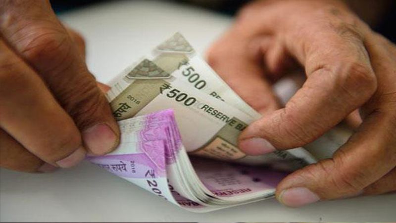 मामले की जांच कर रहे अधिकारी ने बताया कि फर्जी म्रत्यु प्रमाणपत्र का इस्तेमाल करने उनके बच्चों ने 1.5 मिलियन डॉलर (लगभग 23 करोड़ पाकिस्तानी रुपए) के दो जीवन बीमा पॉलिसी के भुगतान का दावा कर दिया।
