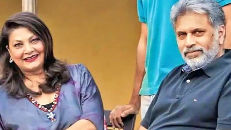 इसके बाद किमी काटकर ने पुणे के एड फिल्ममेकर और फोटोग्राफर शांतनु श्योरे से शादी कर ली। शादी के बाद उन्होंने बॉलीवुड को पूरी तरह से अलविदा कह दिया और ऑस्ट्रेलिया के मेलबर्न में जा बसीं।
