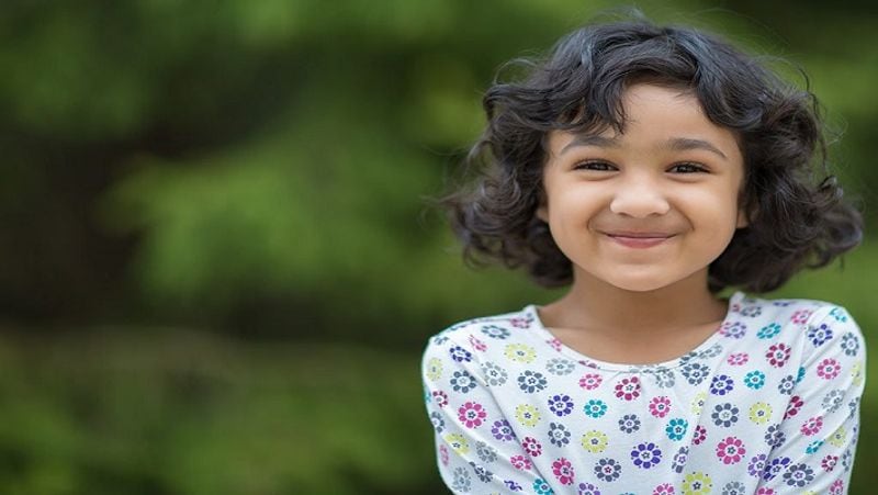 सुकन्या समृद्धि योजना (SSY) में बच्ची के 18 साल की उम्र होने पर या उसकी शादी होने पर अकाउंट के प्रीमेच्योर क्लोजर की अनुमति मिलती है। 18 साल की उम्र के बाद बच्ची इस अकाउंट से आंशिक तौर पर रकम की निकासी कर सकती है। निकासी की सीमा पिछला वित्त वर्ष खत्म होने पर अकाउंट में मौजूद बैलेंस का 50 फीसदी तक है। (फाइल फोटो)