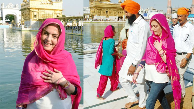आपको बता दें कि पंजाब क्रिकेट एसोसिएशन स्टेडियम मोहाली में 2019 के आईपीएल में मुंबई इडियंस और किंग्स इलेवन पंजाब की टीम के बीच मैच खेला गया था और उस वक्त अपनी टीम को सपोर्ट करने के लिए नीता भी खुद वहां पहुंची थीं। लेकिन इससे पहले वो अपने और अपनी टीम के लिए आशीर्वाद लेने अमृतसर के गोल्डन टेंपल पहुंची थीं।