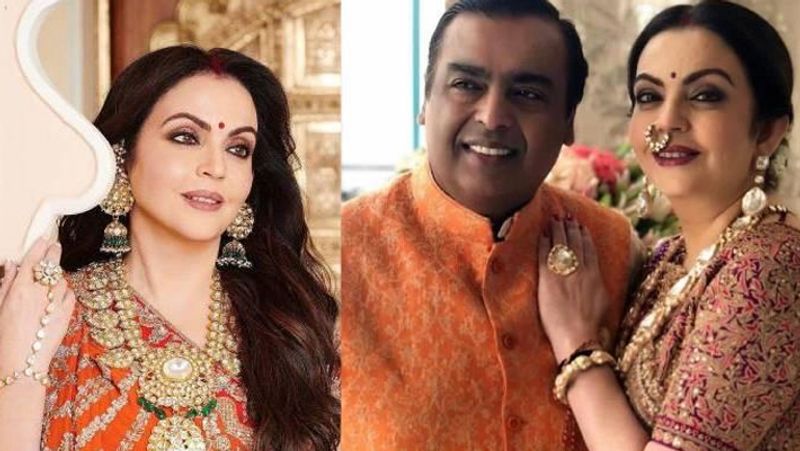नीता अंबानी की ब्यूटी नैचुरल है। वे बिना मेकअप के भी बहुत खूबसूरत लगती हैं। खुद को फिट बनाए रखने के लिए नीता अंबानी नियमित योग और एक्सरसाइज के साथ अपने खाने-पीने का भी खास ख्याल रखती हैं।