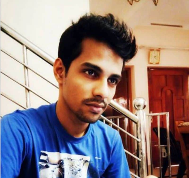 अरुण ने तीसरे अटेंम्प्ट में इस परीक्षा को पास किया। उन्होंने यूपीएससी परीक्षा पहली बार तब दी थी, जब वो तिरुवनंतपुरम मेडिकल कॉलेज अस्पताल से एमबीबीएस की पढ़ाई के फाइनल इयर में थे। तभी अचानक उनके मन में यूपीएससी ज्वाइन करने का ख्याल आया था। इसके पीछे की वजह वो खुद बताते हैं। 