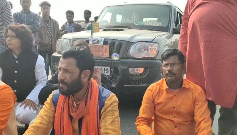Police detains Dilip Ghosh before BJP's Uttarkanya campaign -dbr