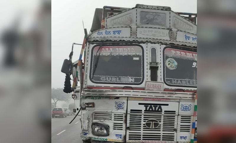 पुलिस ने मामले की जांच की तो पता चला कि जीप चालक घना कोहरा होने के बाद भी गाड़ी तेज रफ्तार से चला रहा था। जिसके कारण सामने से आ रहा ट्रक उसे दिखाई नहीं दिया। हालांकि ट्रक भी स्पीड में था।