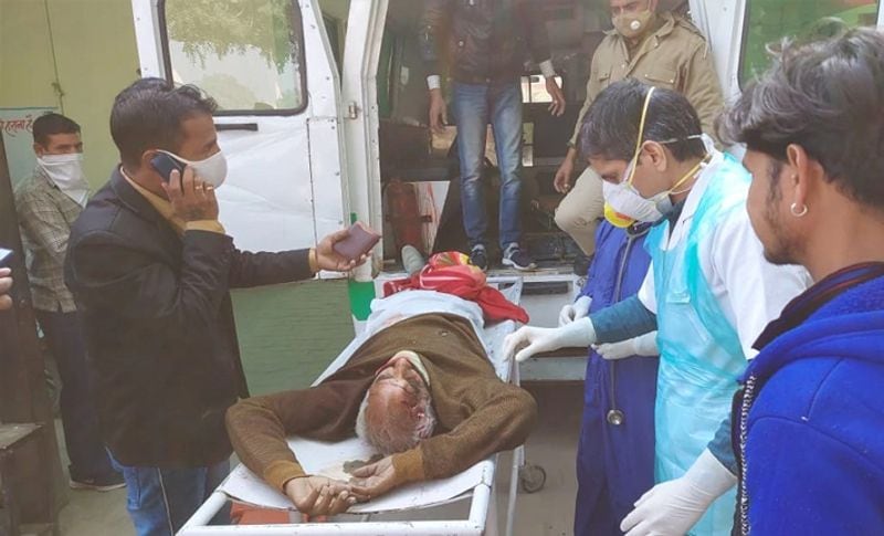 बता दें कि मृतक परिवार जीप में सवार होकर रावतसर से एक रिश्तेदार के यहां शोक सभा में शामिल होने के लिए डूगरपुर जा रहे थे। इसी दौरान सुबह करीब 10.45 बजे सामने से आ रहे ट्रक से टकरा गई।
