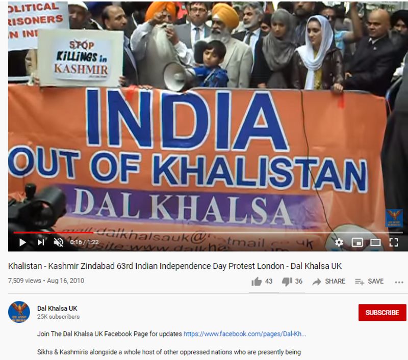 पड़ताल
खोजने पर हमें Dal Khalsa UK का यूट्यूब चैनल भी मिला। यहां पर साल 2010 और 2015 में भी स्वंत्रता दिवस पर कुछ वीडियो अपलोड किये गए थे जिसमें सिख समुदाय के साथ कुछ अन्य लोगों को भारत का विरोध करते हुए देखा जा सकता है। इन वीडियो को भी लंदन बताया गया है। Alamy की वेबसाइट पर भी Dal Khalsa UK के विरोध-प्रदर्शन की तस्वीरें मौजूद हैं।