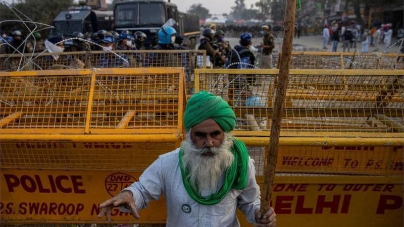 टिकरी बॉर्डर पर भी किसान प्रदर्शन करने के लिए जमा हुए हैं। 
