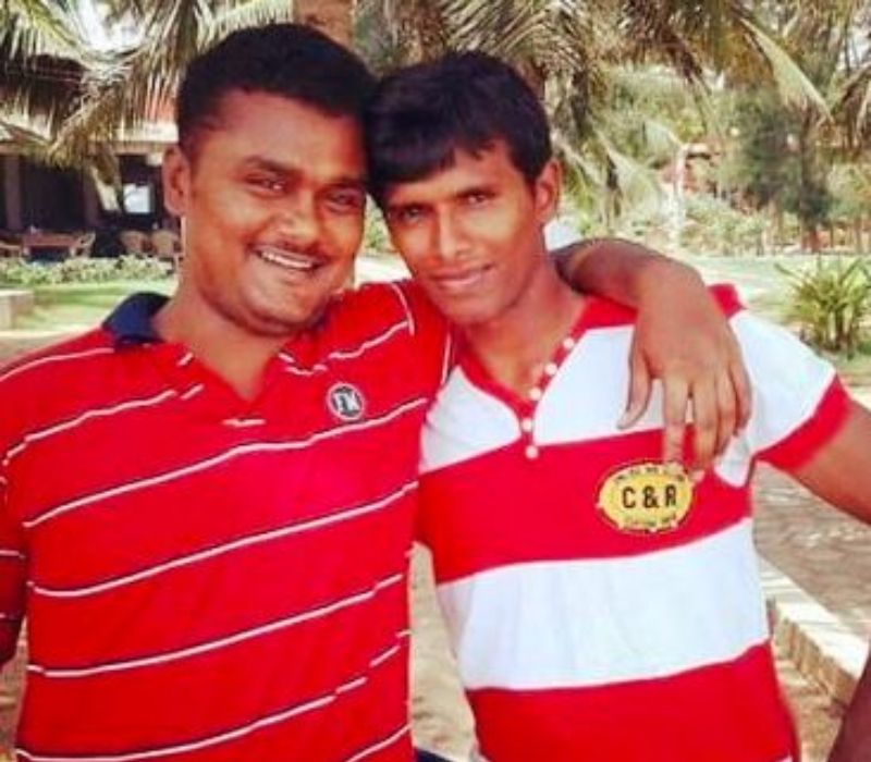 তারপরই পরিবারের সঙ্গে কথা বলে নটরাজনের ক্রিকেটার হওয়ার স্বপ্নপূরণের দায়িত্ব নেন জয়প্রকাশ। জহর চিনতে ভুল করেননি জয়প্রকাশ। বুঝতে পেরেছিলেন এই ইয়র্কার দেওয়ার দক্ষতা ঘষামাজা করলে অনেক দূর পৌছতে পারে নটরাজন। তখন থেকেই জয় প্রকাশকে নিজের গডফাদার হিসেবে মানেন নটরাজন।