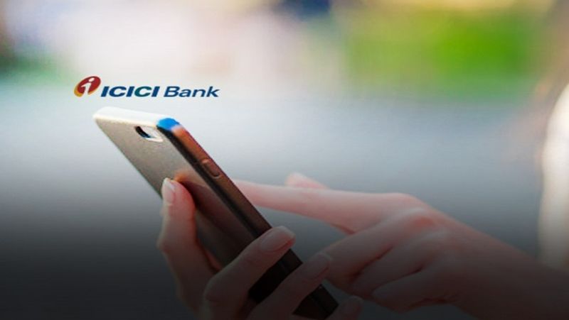 ICICI बैंक के iMobile Pay ऐप से डिजिटली सेविंग्स अकाउंट खुलवाने के साथ इन्वे्स्टमेंट, लोन, क्रेडिट कार्ड के लिए अप्लाई करना, गिफ्ट कार्ड और ट्रैवल कार्ड बुक करने जैसी सुविधाएं भी हासिल की जा सकती हैं। (फाइल फोटो)