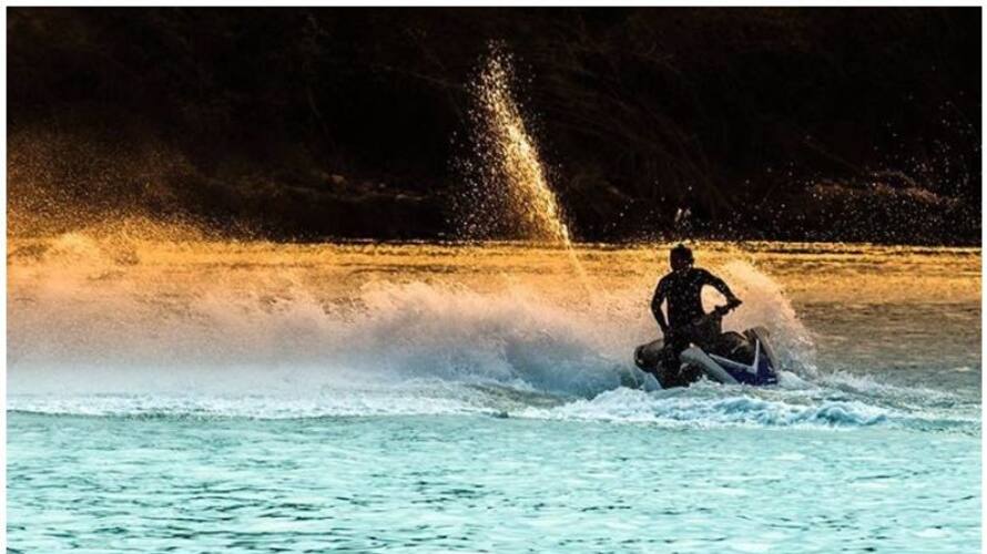 ദുബൈയില്‍ ജെറ്റ് സ്‌കീകള്‍ കൂട്ടിയിടിച്ച് അപകടം; ഒരാള്‍ മരിച്ചു jet