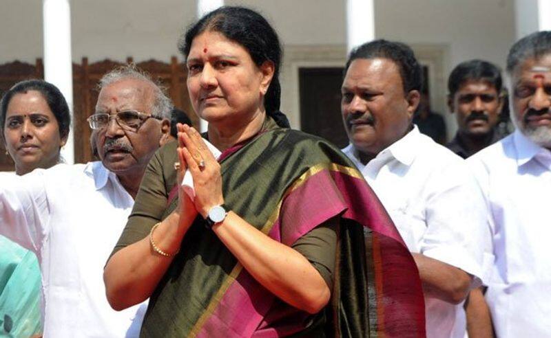 AIADMK should not fall alone even if I am pushed aside ... Sasikala who changed her mind