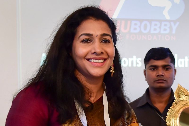 भारतीय एथलेटिक्स महासंघ (एएफआई) ने कहा कि आईएएएफ विश्व चैंपियनशिप (पेरिस 2003) में भारत की एकमात्र पदक विजेता, आईएएएफ विश्व एथलेटिक्स फाइनल्स (मोनाको 2005) की स्वर्ण पदक विजेता और अपने शानदार करियर के दौरान लगातार अच्छा प्रदर्शन करने वाली अंजू देश की सबसे प्रेरणादायी ट्रैक एवं फील्ड स्टार हैं। वह ओलंपिक खेल 2004 में छठे स्थान पर रही थी। उन्होंने तब 6.83 मीटर कूद लगाई थी। अमेरिका की मरियन जोन्स को डोपिंग आरोपों के कारण अयोग्य घोषित किए जाने के बाद अंजू को 2007 में पांचवां स्थान दिया गया था।