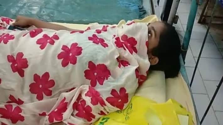 Uncle throws acid on niece in West Bengal-dbr Uncle throws acid on niece in West Bengal-dbr