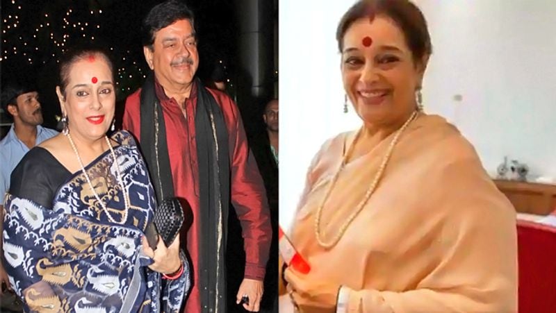 पूरी जर्नी के दौरान, शत्रुजी मुझसे बात करने के तरीके के बारे में सोच रहे थे और मुझे एक बार छूने की कोशिश भी की। फिर ट्रेन एक सुंरग से गुजरी तो उन्होंने मेरे पैर छूने की हिम्मत जुटाई। वह इतना डरे हुए थे कि फिर पूरी जर्नी में उन्होंने कुछ नहीं कहा।