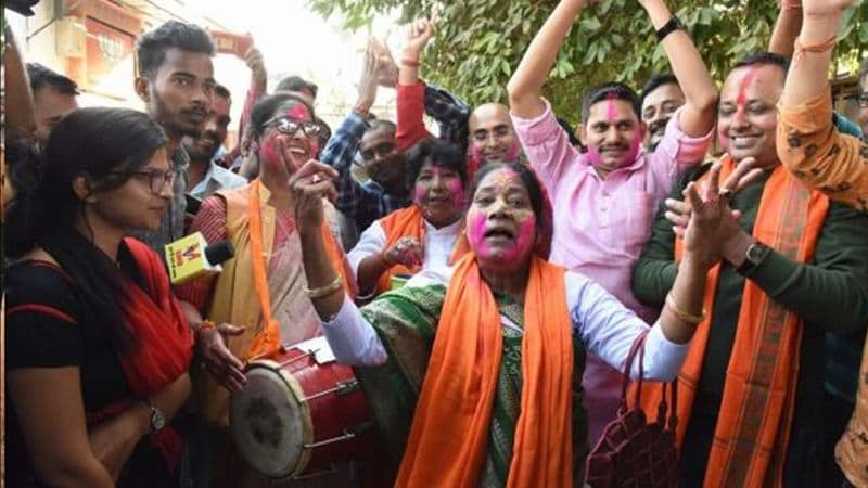  इस साल दिल्ली चुनाव और बिहार चुनाव भी चर्चा में रहे। वहीं, ट्रेंडिंग चार्ट में प्रधानमंत्री किसान स्कीम भी शामिल रही। 