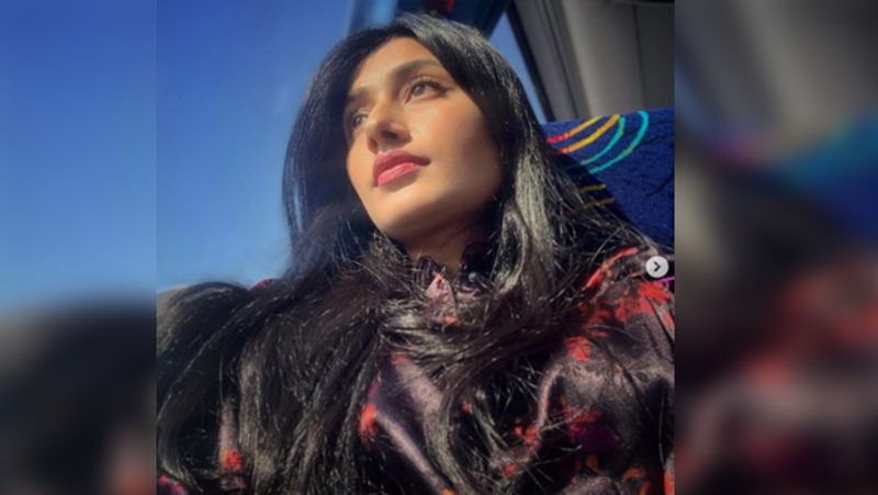 धनाश्री वर्मा का जब भी जिक्र आता है तो फैंस उनके वायरल डांस वीडियोज को याद करते हैं। उनके पोस्ट को लाखों फैंस लाइक्स और शेयर करते हैं। वे बेहद कमाल का डांस करती हैं और मुंबई में अपनी डांस क्लासेस भी चलाती है।
