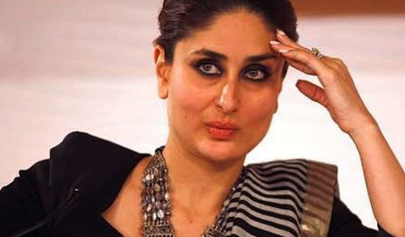 <p>সম্প্রতি এক রান্নার শো-তে দেখা যাবে করিনাকে। সন্তান হওয়ার পর পর্দায় ফেরা মানেই অস্বস্তি।</p>