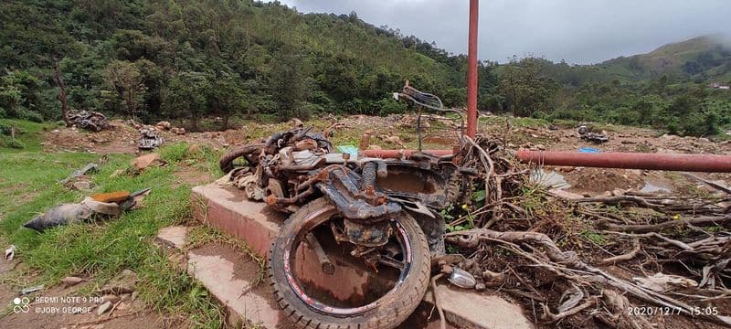 pettimudi landslide pootha kidangu where rescue is impossible