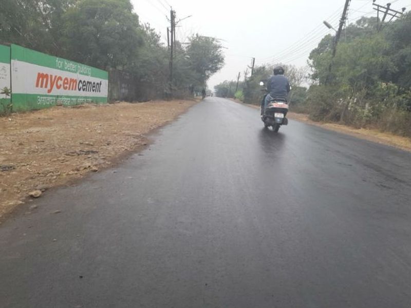 भोपाल में मौसम खराब है। सुबह भी हल्की बारिश हुई। इसके कारण सुबह से सूरज नहीं निकला। 